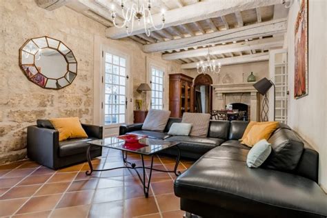 airbnb in avignon spain.